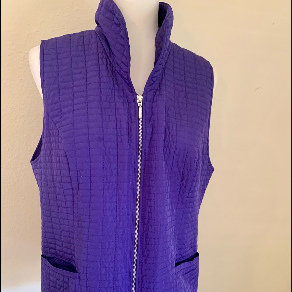 CHICO’S purple quilt look vest Size 2 excellent condition light weight